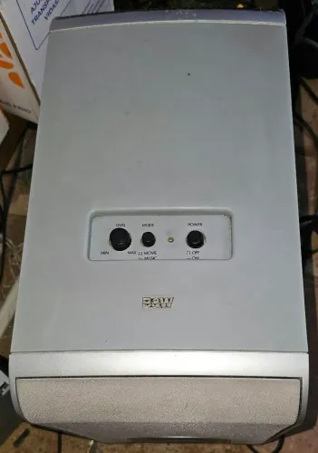 Subwoofer ativo B&W AS1 para Home Theater