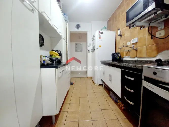 Apartamento em Avenida Ministro Petrônio Portela - Moinho Velho - São Paulo/SP