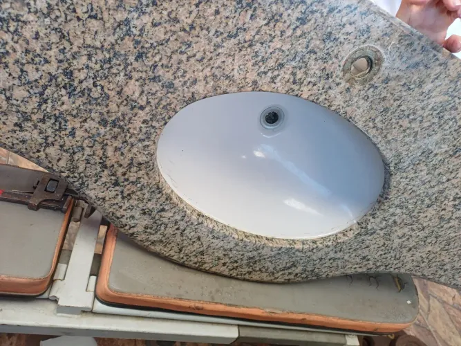 Pia de granito p banheiro