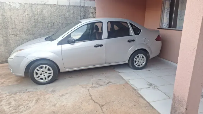 Ford Fiesta Sedan 1.0 8V Flex 4P 2010