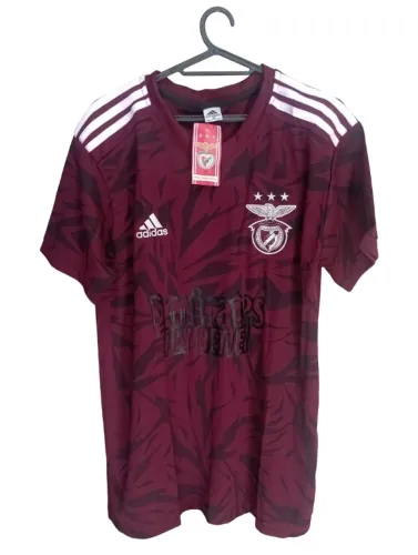 camisa Benfica time de futebol