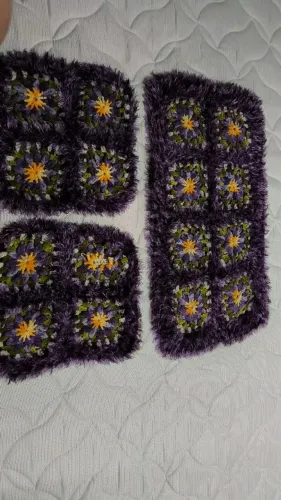 Conjunto tapete e almofadas de crochê 