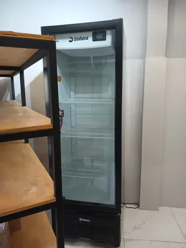 Freezer vertical imbera nunca usado