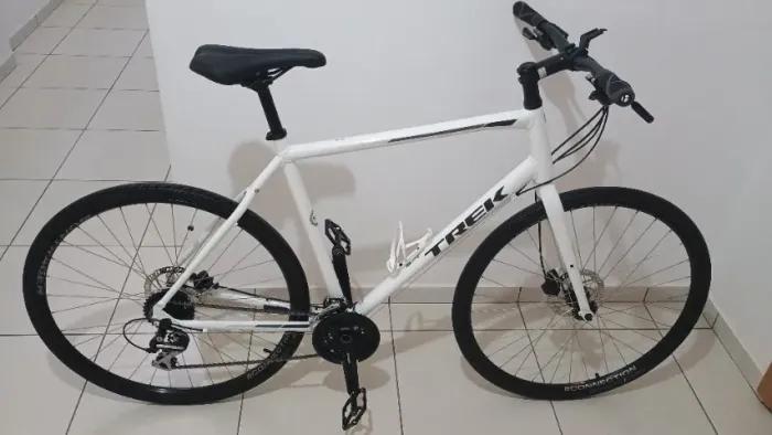 Bicicleta Trek FX 2 Hibrida