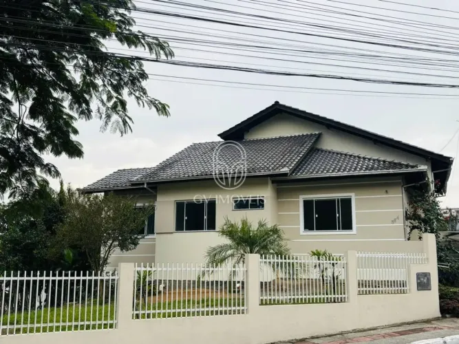 Casa Averba à Venda | 3 Quartos | 2 Vagas | Espinheiros - Itajaí/Sc