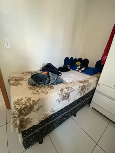 CAMA BOX! Está em um belo estado.