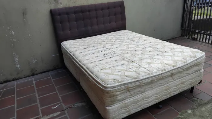 Cama Box casal individual Base colchão Retirar bairro alto próximo shopping jock Detran