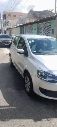 Volkswagen Fox Bluemotion 1.0 MI Total Flex 12V 3P 2014