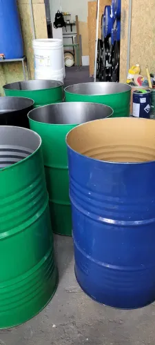 Tambor / tonel / barril de ferro 200 litros usados aberto sem tampa