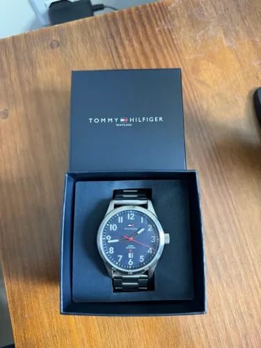Relógio Tommy Hilfiger Masculino Quartzo Azul Marinho