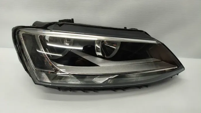 Farol Direito Jetta 2011 2012 2013 2014 2015 2016 Original