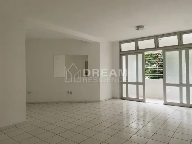 Imóvel para venda tem 130 metros quadrados com 3 quartos em Graças - Recife - PE