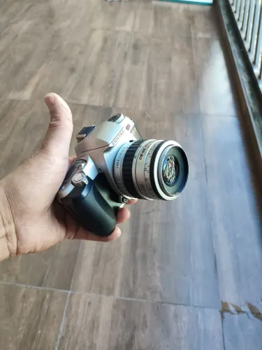 câmera analógica SLR Pentax MZ-50