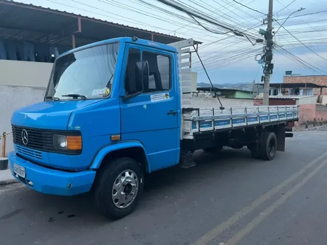 VENDO CAMINHÃO 710 UNICO DONO -RARIDADE -MOTOR ZERO.