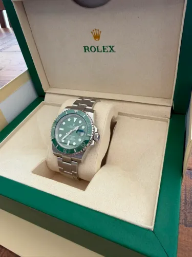 Submariner Date Starbucks