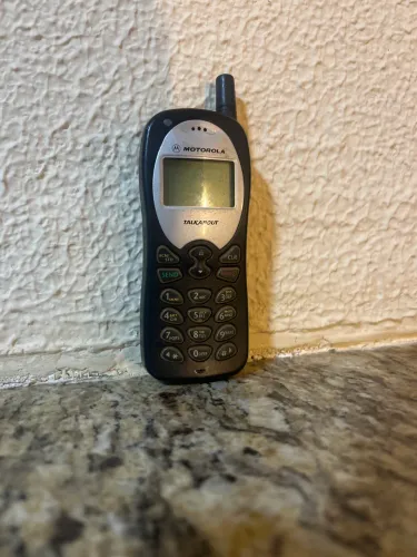 Celular antigo Motorola 182C colecionador