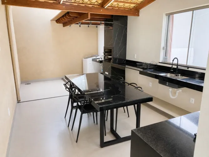     Casa Completa c/ área gourmet  e garagem 