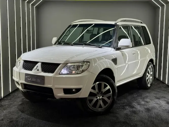 Mitsubishi Pajero TR4 2.0 Flex 16V 4X2 Aut. 2013