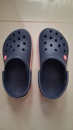 Crocs 33