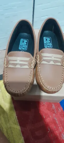 Sapato social novo na caixa comprei veio pequeno para meu filho no 31 novo