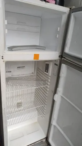 Geladeira em perfeito estado