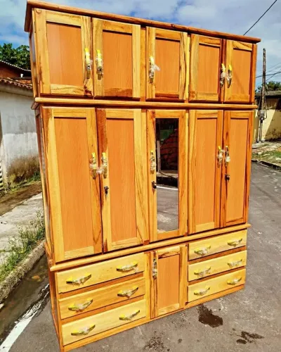 Guarda roupa de casal novo - modelo de 5 portas madeira muiracatiara