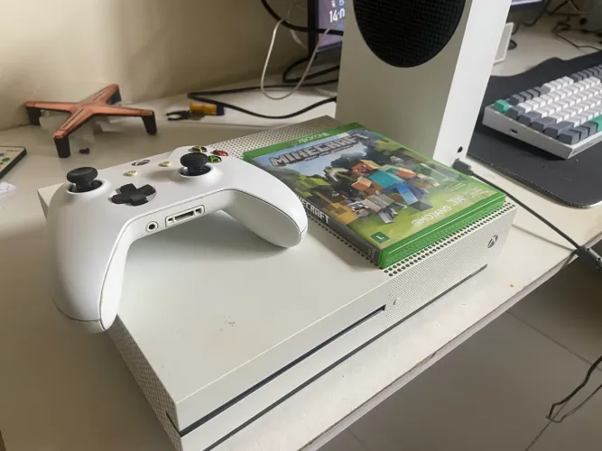 Xbox One S