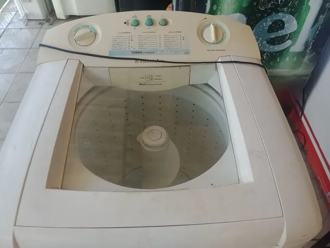 MAquina de lavar electrolux 9 kg $400 sem menos tambor grande cabe muita roupa