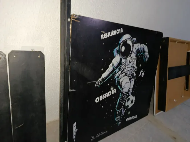 Fut mesa ,semi novo , DESAPEGO URGENTE $640