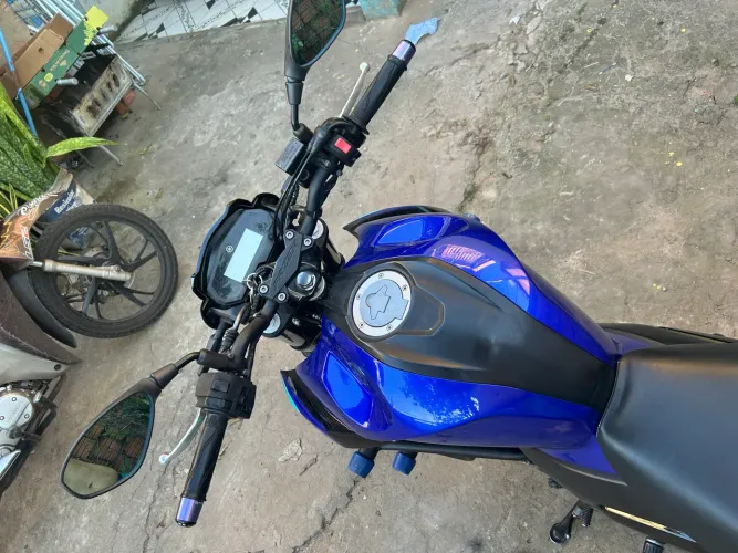 Vendo FZ250 nova