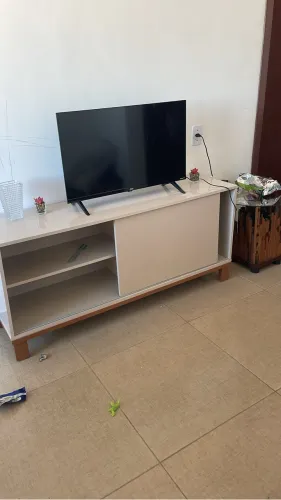 Vendo painel de tv usado dois meses