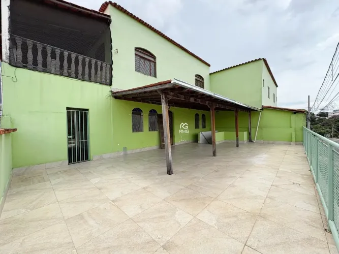 Casa para aluguel possui 90M² - Bairro Planalto - Belo Horizonte - MG