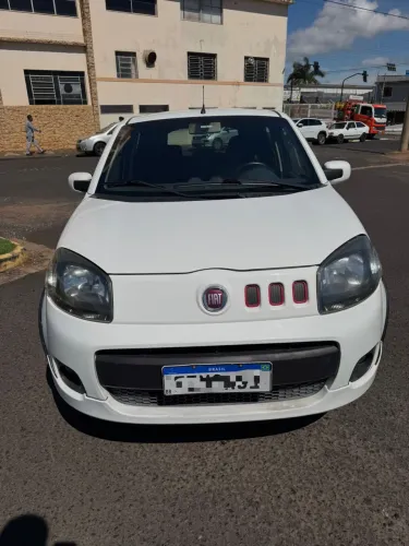 Fiat Uno Sporting 1.4 EVO Fire Flex 8V 4P 2013