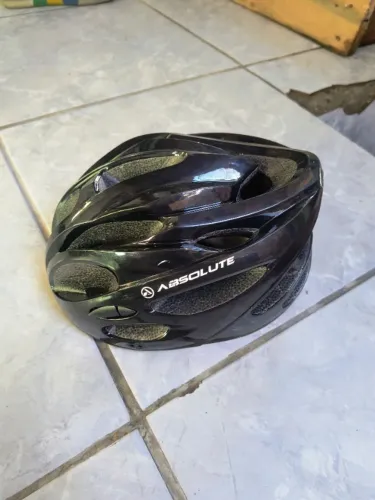 Capacete de Ciclismo Absolute Preto - Ótimo Estado de Conservação