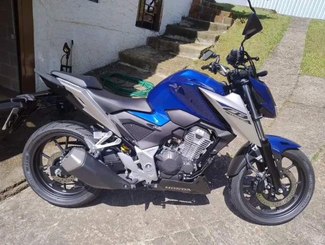 CB 300 f Twister flex ano 2026