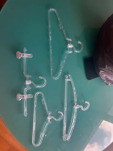 Vendo Cabides Acrílico semi novos