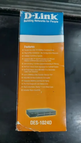 Switch D-Link 24 Portas 10-100Mbps DES-1024D.