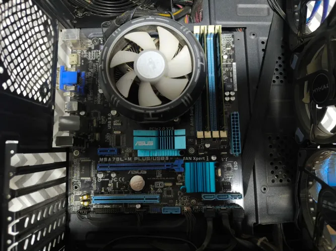 Kit placa mãe, processador e memória RAM