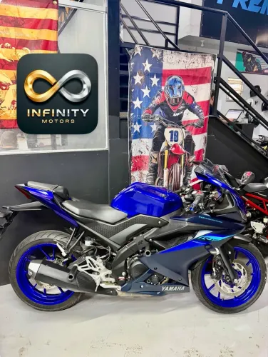 Yamaha R15 2025 novíssima financio troco carro moto maior menor valor