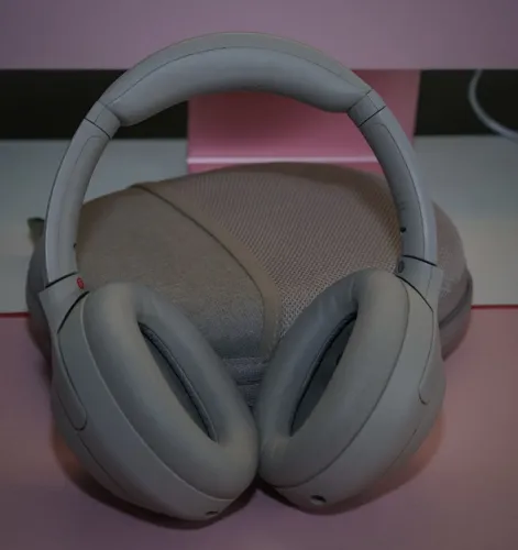 Headphone Sony WH-1000XM4 Silver Gold Sem Fio Bluetooth e com Noise Cancelling