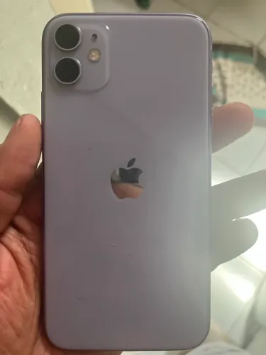 ? iPhone 11 Lilás - 128 GB