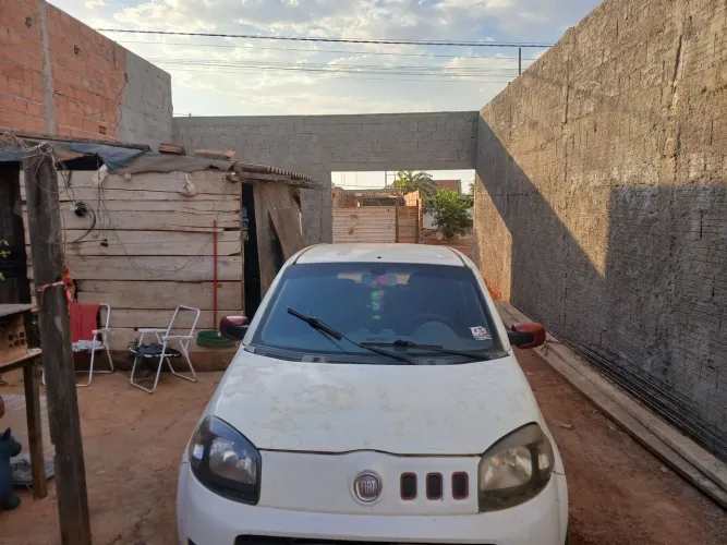Fiat Uno Vivace Celeb. 1.0 EVO F. Flex 8V 3P 2014