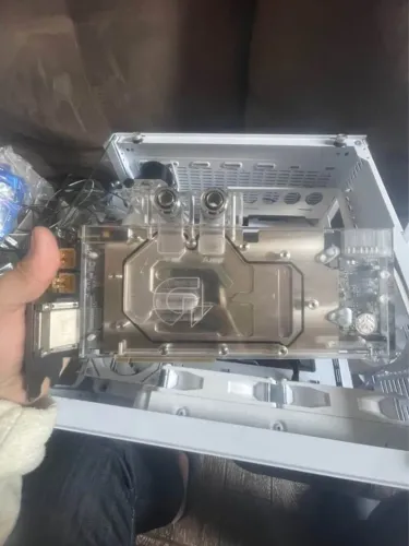 GTX 1080Ti 11GB com fan original e Block para WC Custom