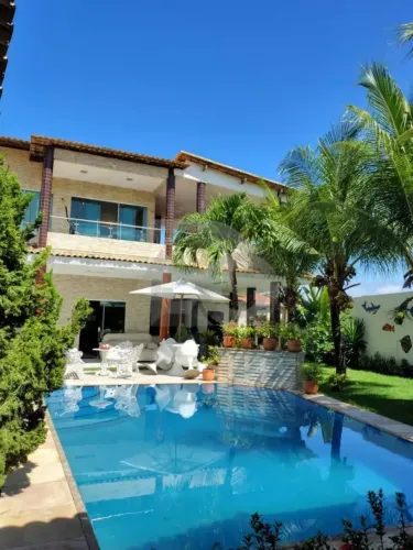 Casa de 400m² no Loteamento Praia do Refúgio com 7 Quartos, 6 Banheiros e 2 Garagens