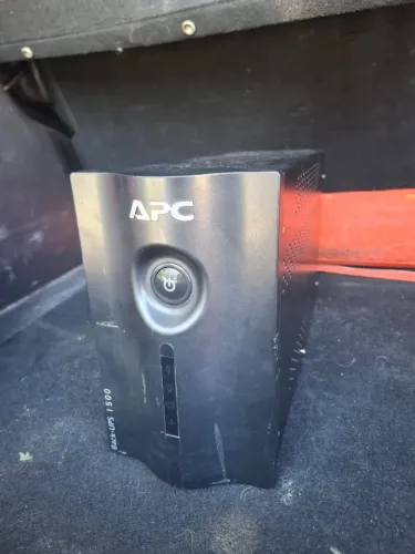 Nobreak APC Back-UPS 1500 Modelo BX1500BI-BR PARA CONSERTO