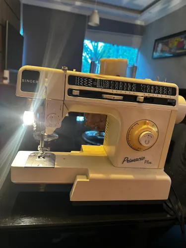 Máquina de costura Singer Primacie Plus