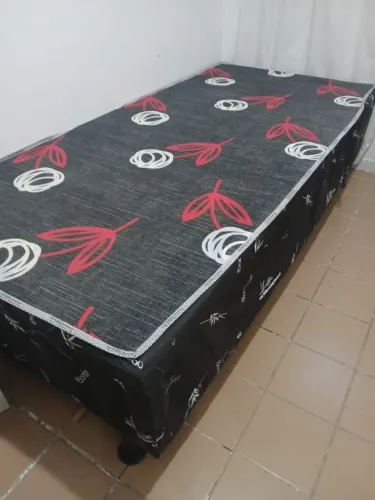 Cama Box Solteiro - Apenas 4 meses de comprada (Sem Uso / Estado de Loja)