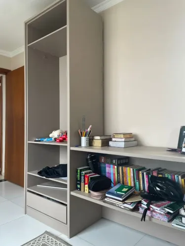 Escrivaninha + Armário em MDF 