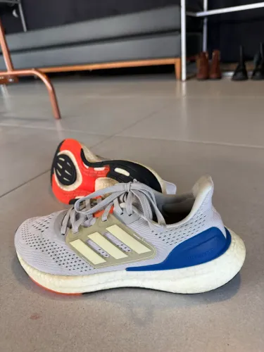 tênis adidas pureboost 23 cinza