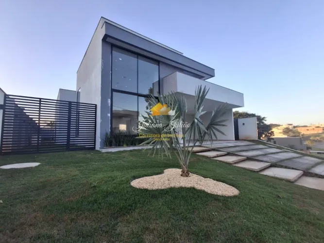 CASA LINEAR DE ALTO PADRÃO COM 3 SUÍTES NO CONDOMINIO VIVERDE 1 EM RIO DAS OSTRAS RJ